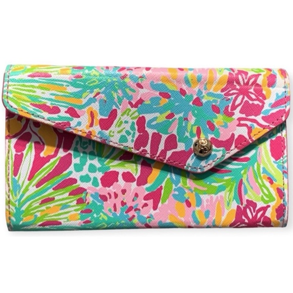 Lilly Pulitzer Spot Ya Collapsible Sunglass Case - Picture 2 of 9